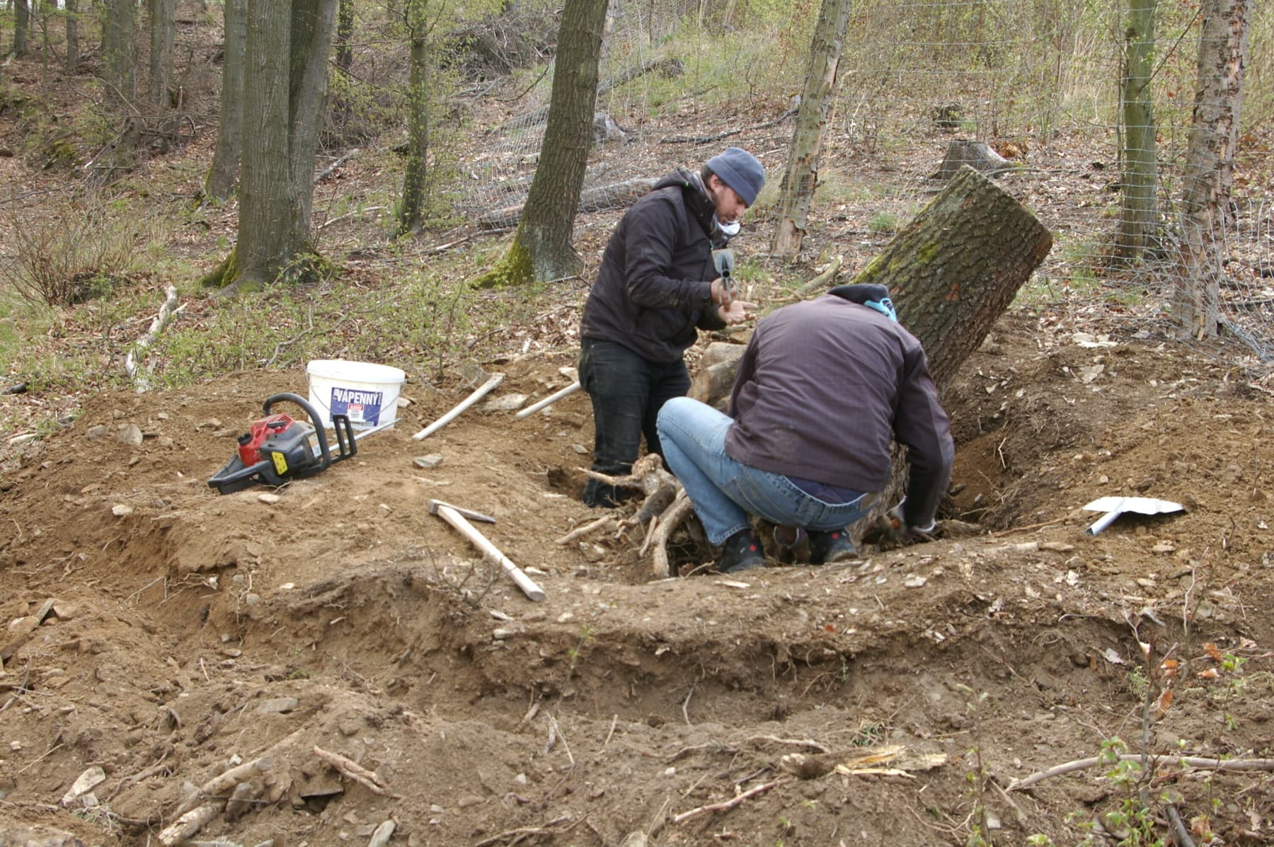 Archeologické práce v místě naleziště